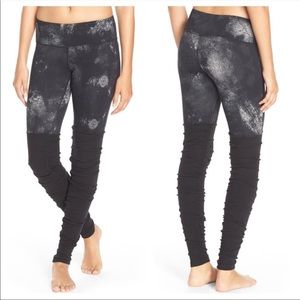 Alo Yoga Goddess Legging Medium